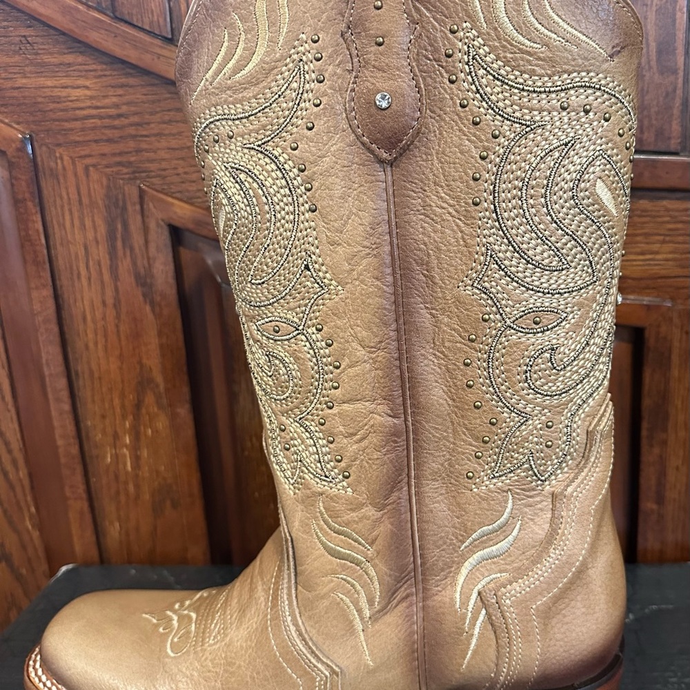 Brown Western Embroidered Women's Boots
